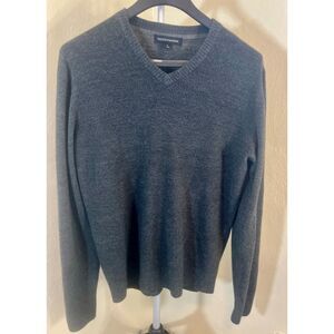 Triscot Gray V-neck Men's Sweater Size L